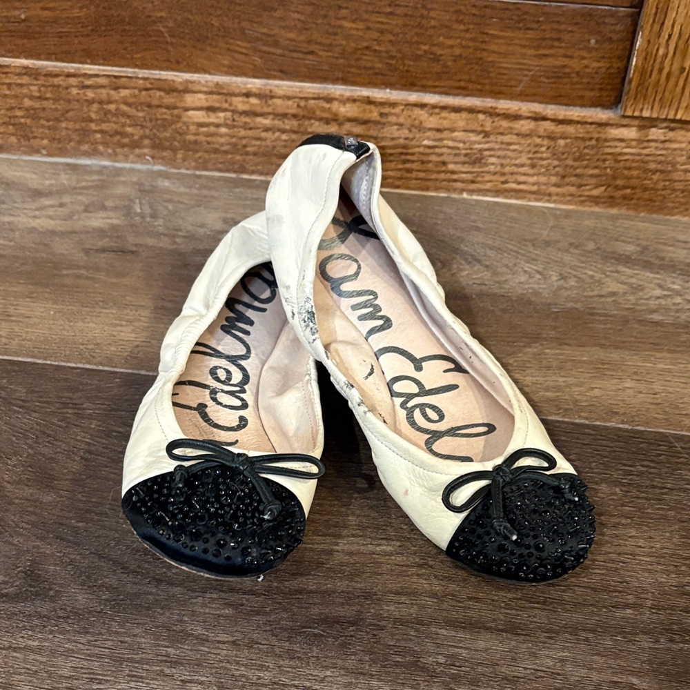 Sam Edelman Cream and Black Flats with Bow